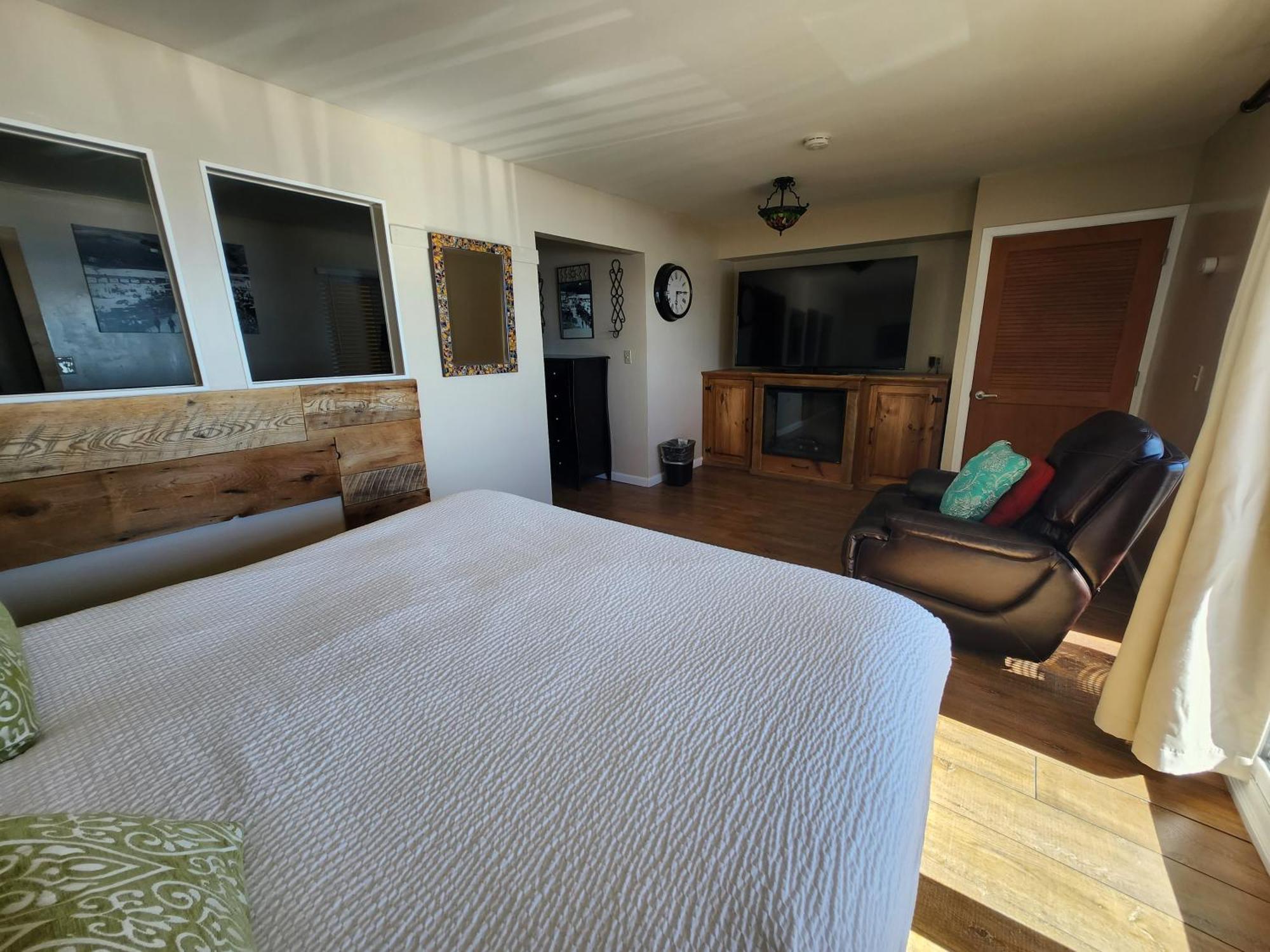 Hotel At Avila 3*