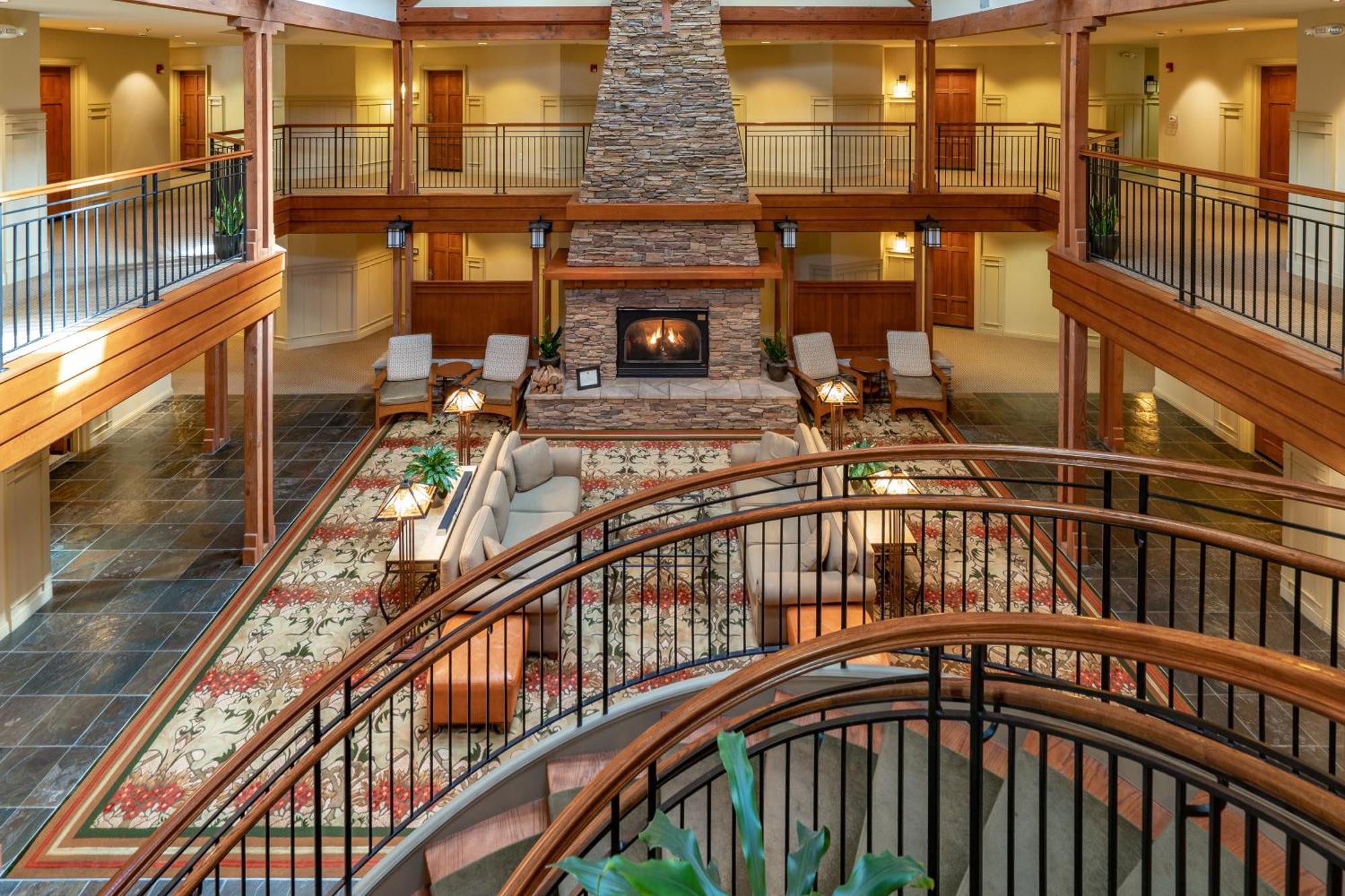 Hotel Avila Village 3*
