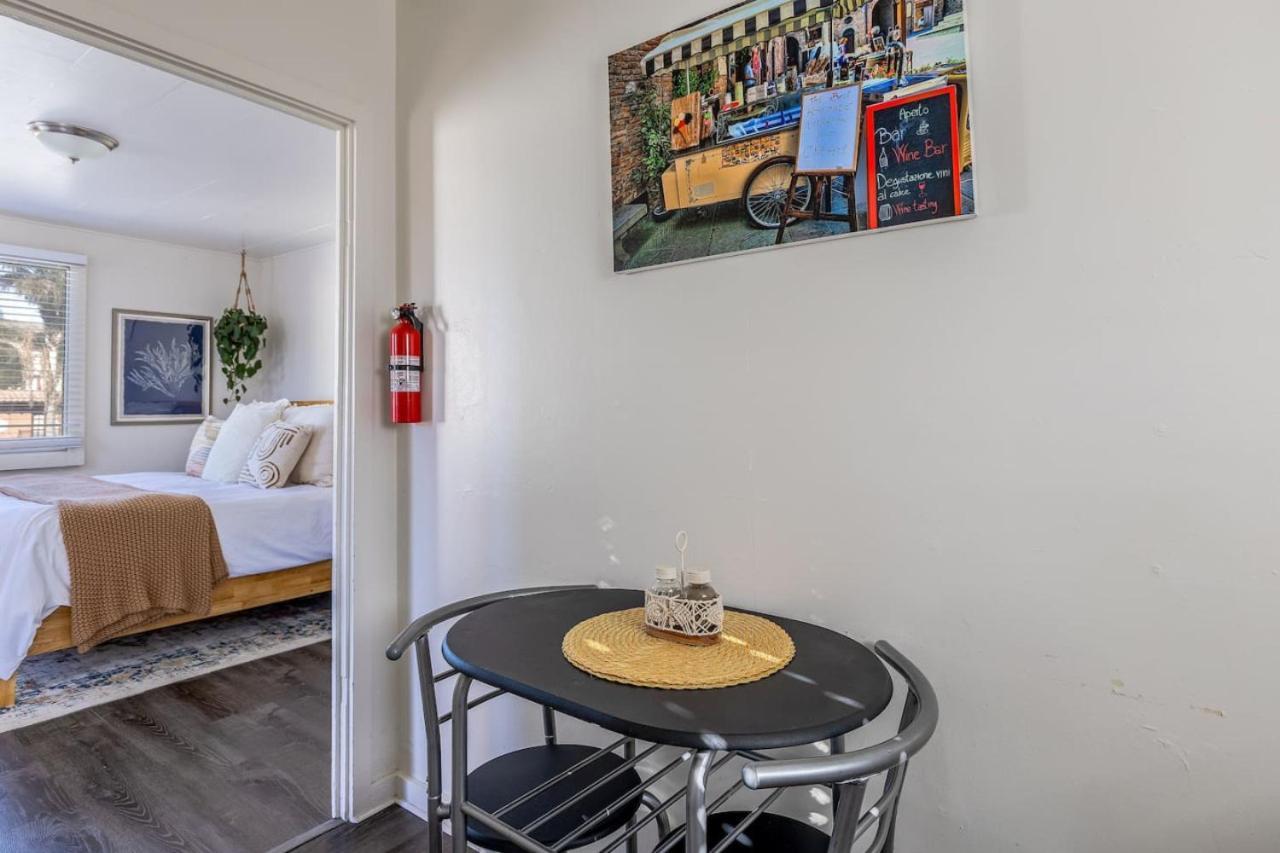 Seaside Sunshack Apartment *