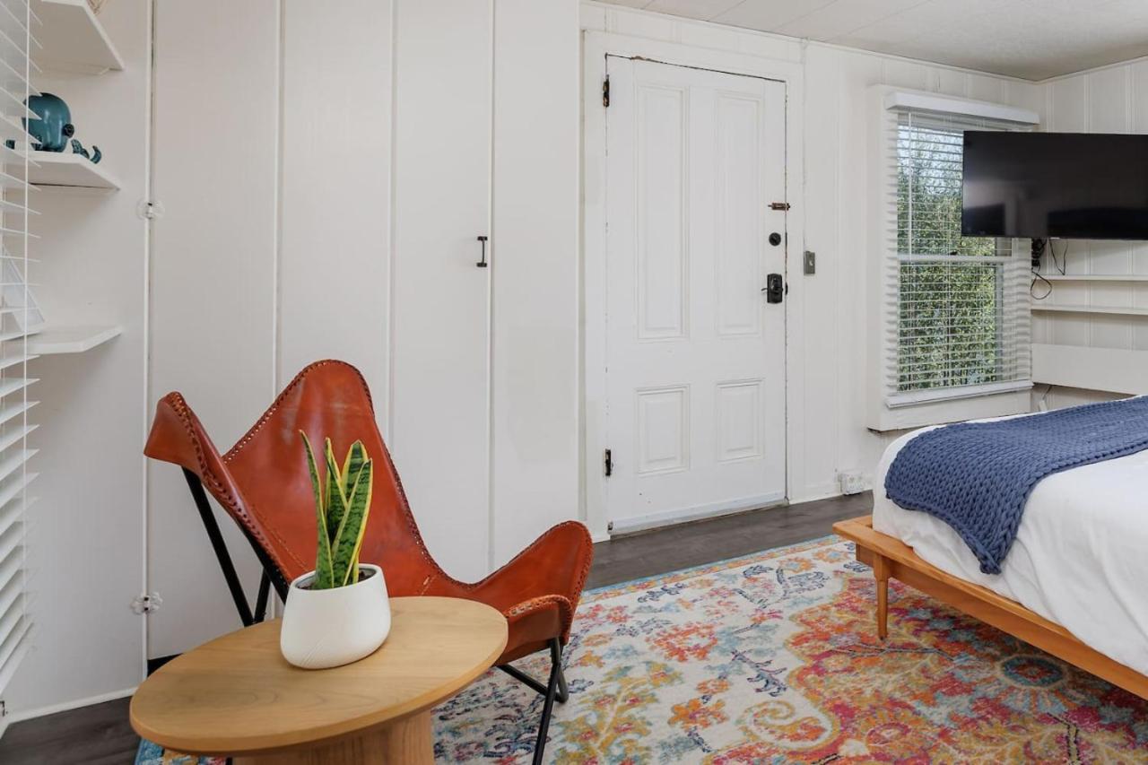 Seashell Sunshack