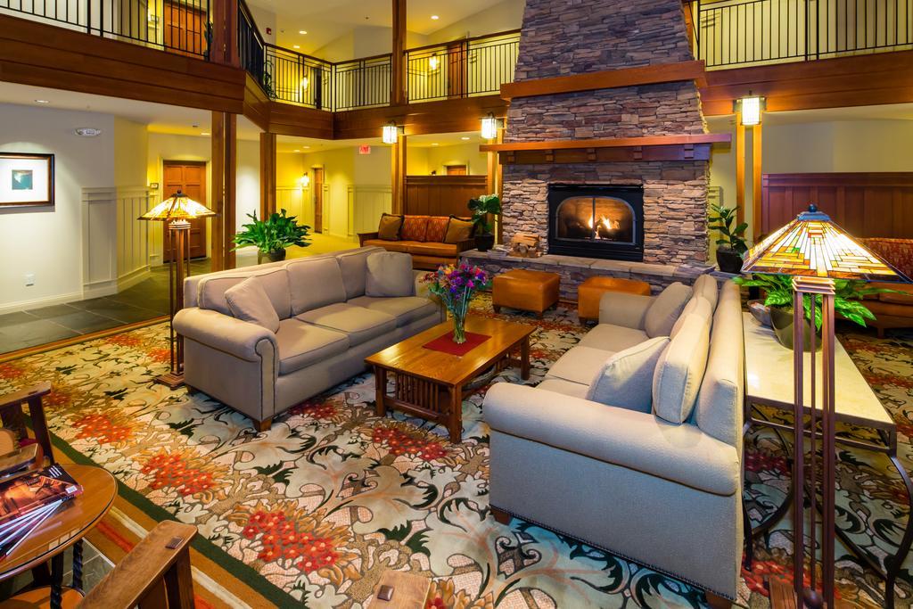 Avila Village 3*
