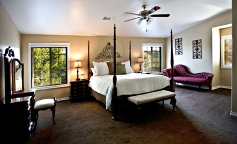 Sycamore Mineral Springs Resort
