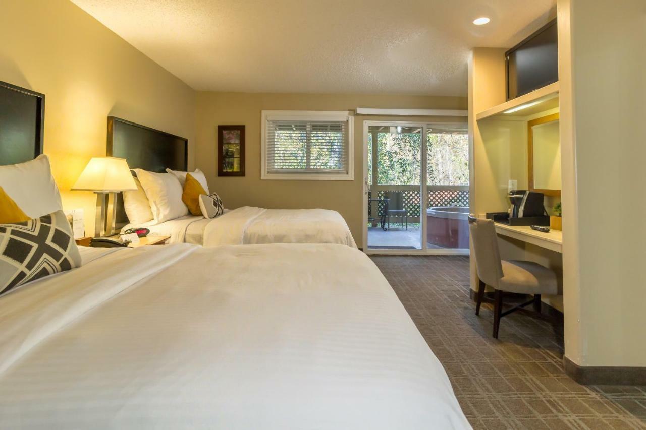 Sycamore Mineral Springs Resort