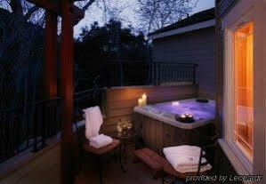 Hotel Avila Village 3*