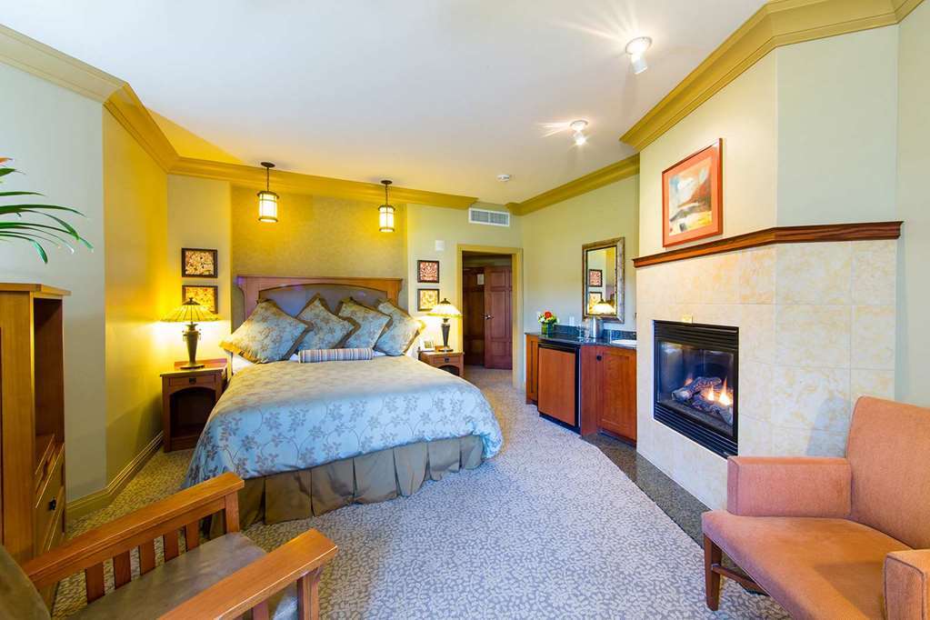 Avila Village Hotel 3*