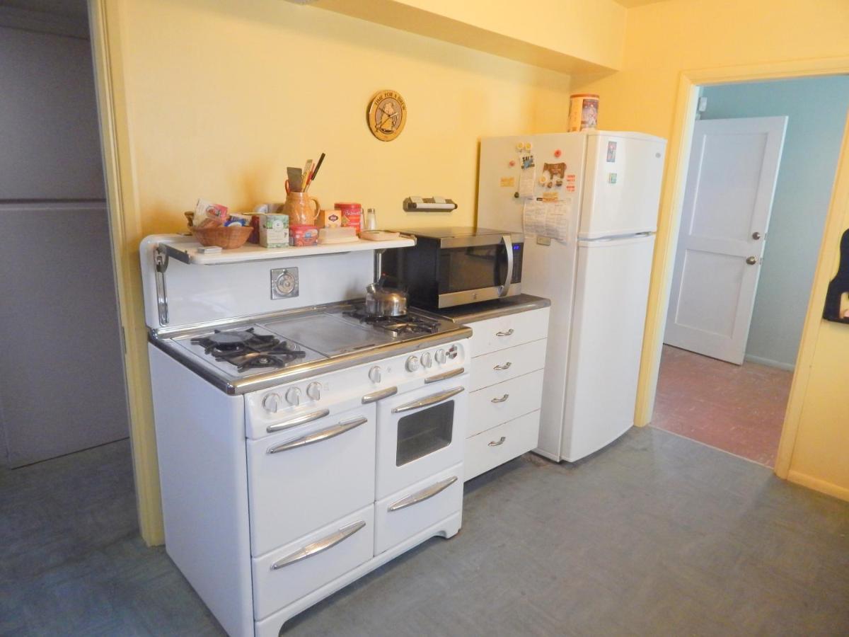 196 Front Street *