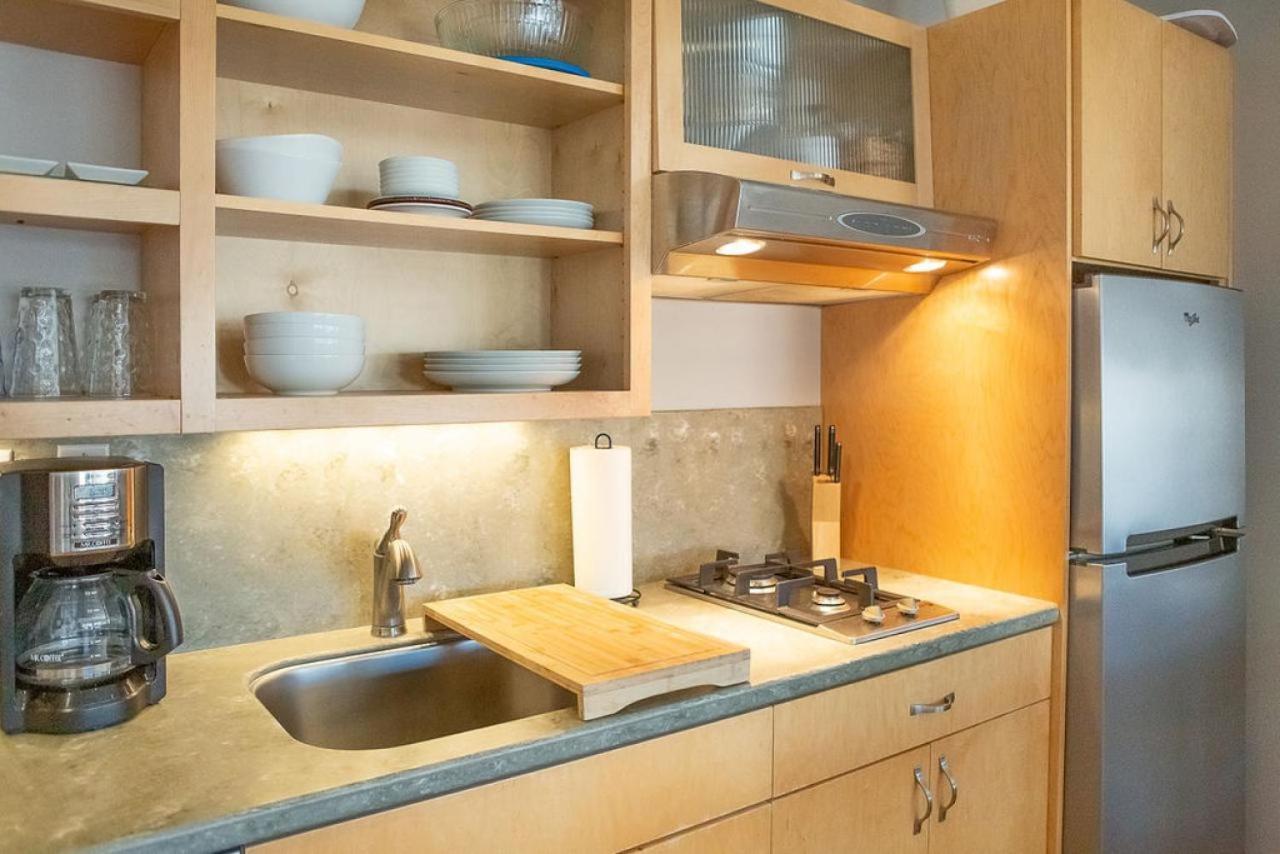 Apartment 90 San Luis Street Unit B *