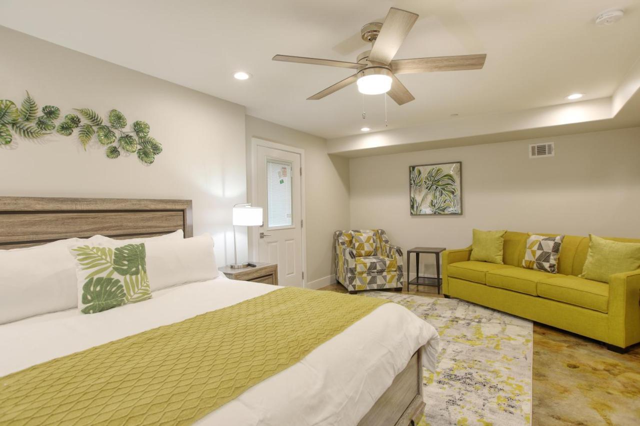 Casa Blanca Unit B 4bdrm Holiday home *