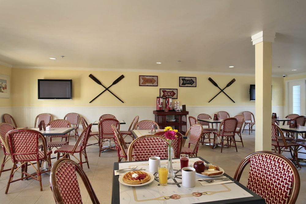 Hotel Avila Lighthouse